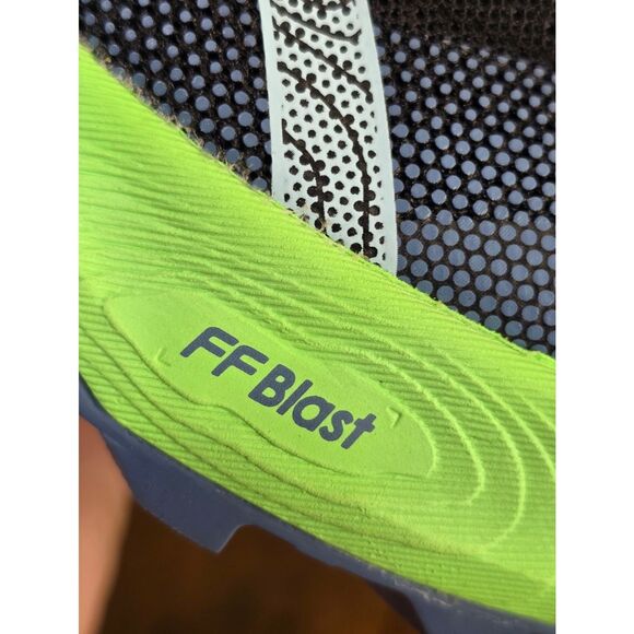 Athletic_Shoes